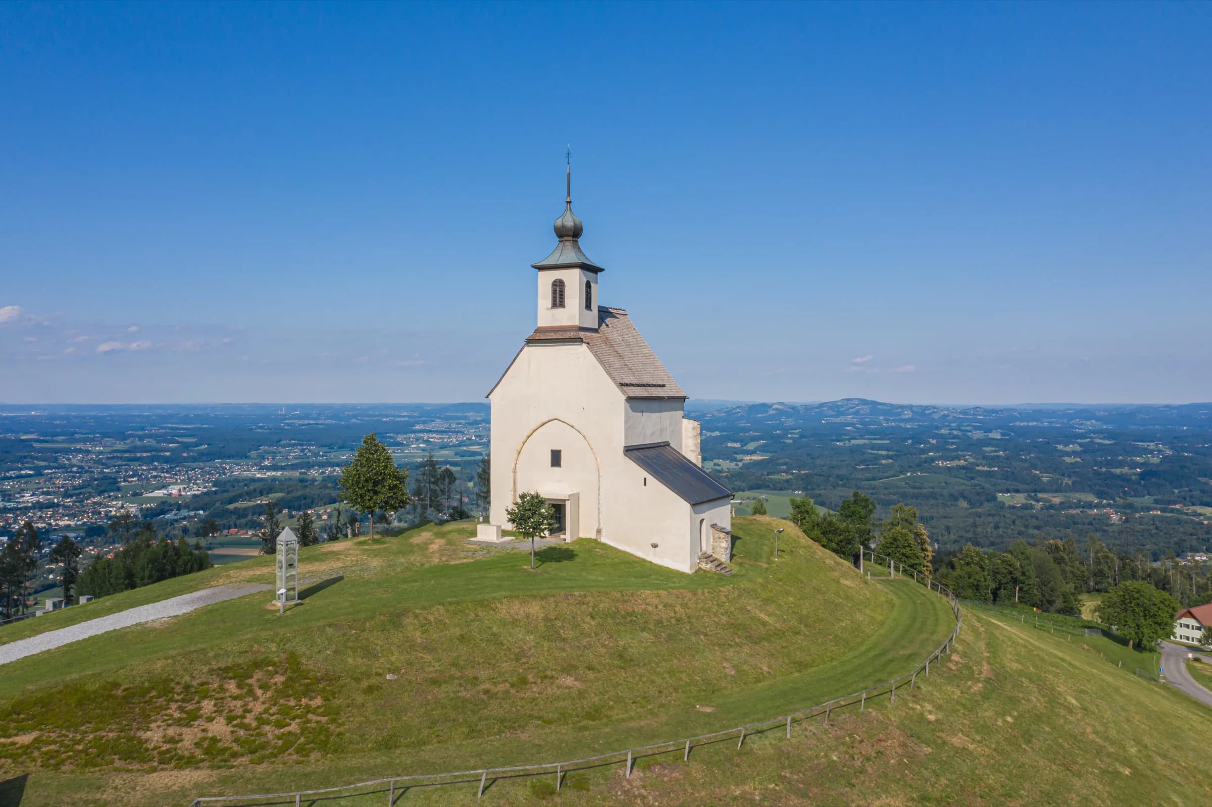 Wolfgangi-Kapelle am Hügel